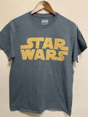 Star Wars Gray Tee with Gold Print men’s Medium Disney Philco